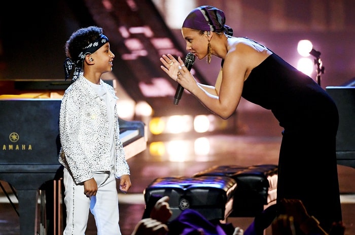 Alicia Keys with her son Egypt Daoud Performing Raise A Man song in 2019 Billboard Award Show